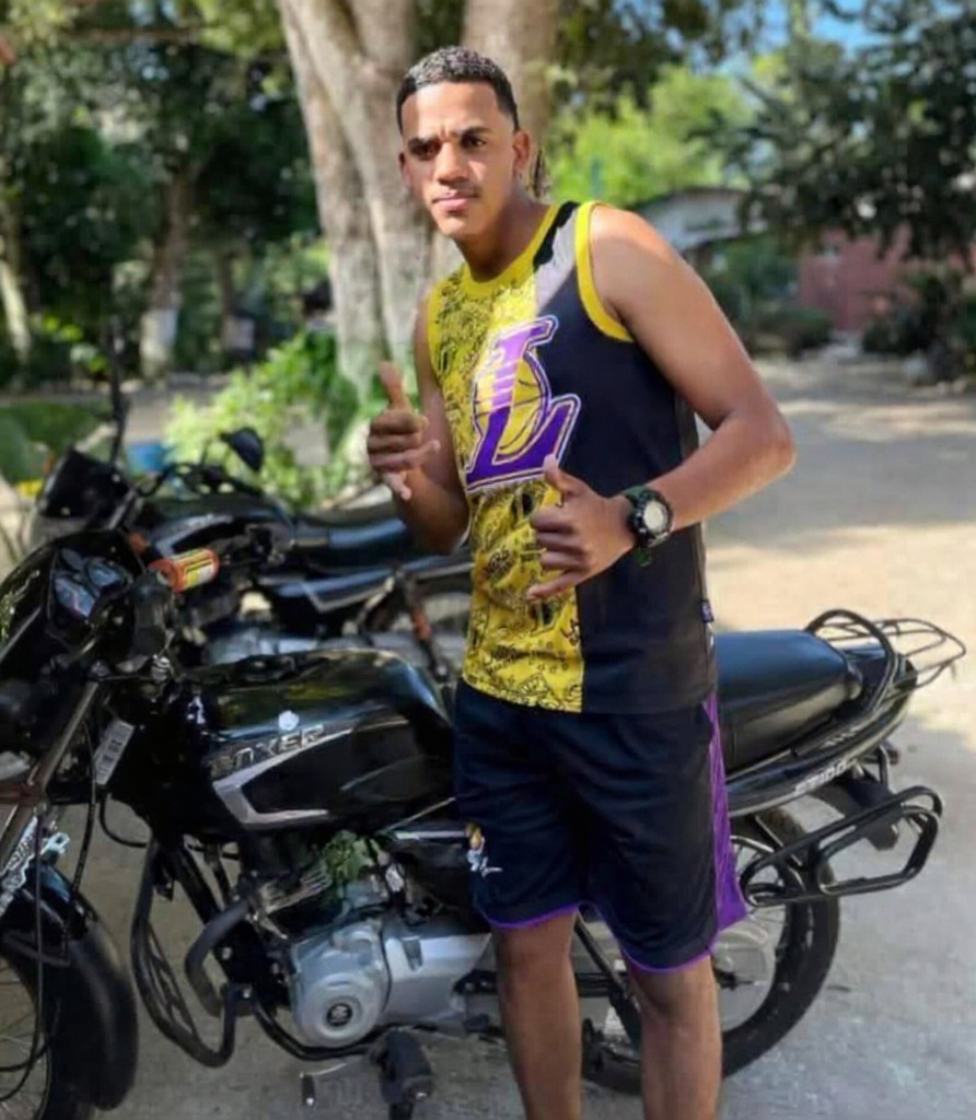 Escena del crimen donde fue asesinado un joven en Dibulla, La Guajira