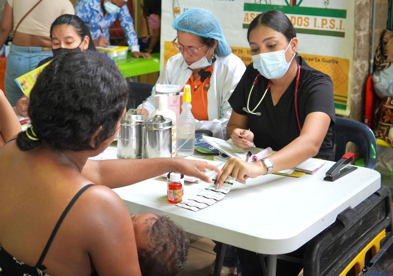 jornada médica en comunidades indígenas de La Guajira
