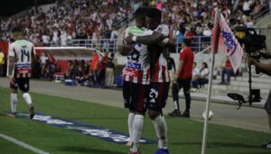 Jean Pestaña gol Junior Fortaleza