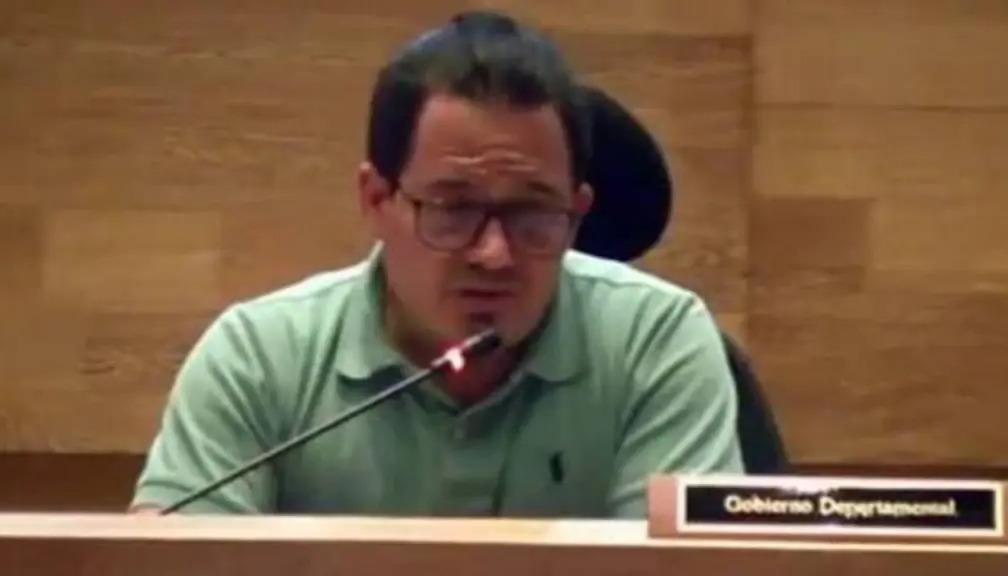 escándalo DNI Calarcá renuncia Mejía