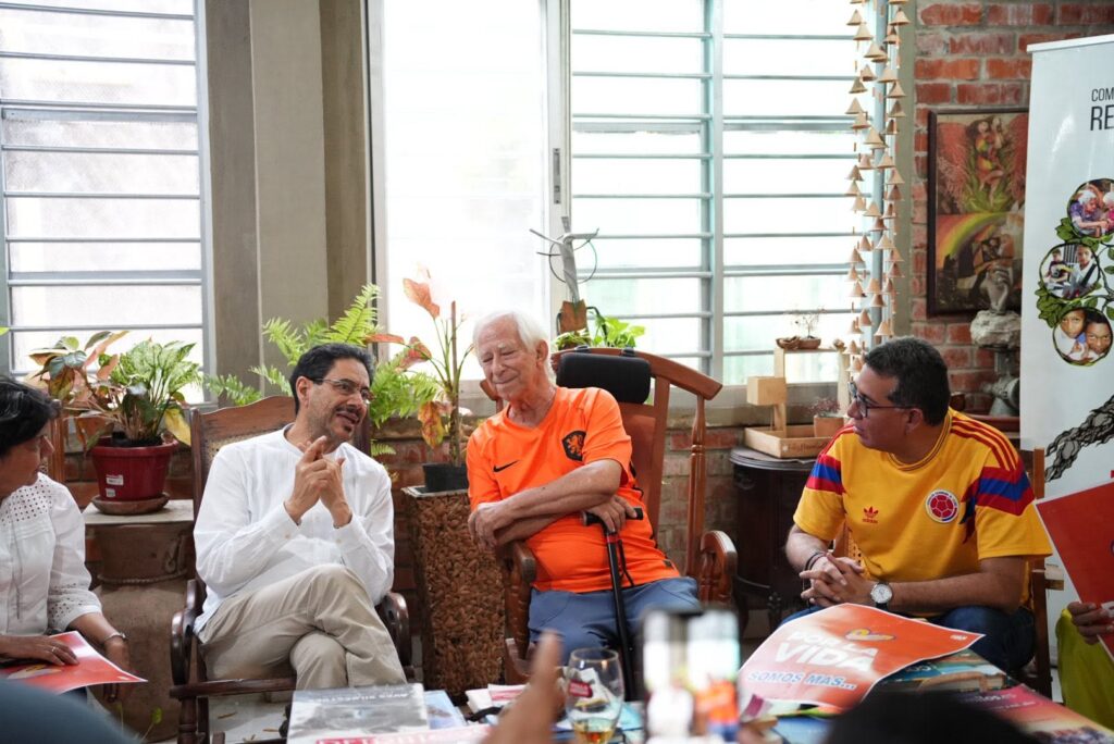 Padre Cyrilo explica objetivo de reunión con Iván Cepeda en Barranquilla